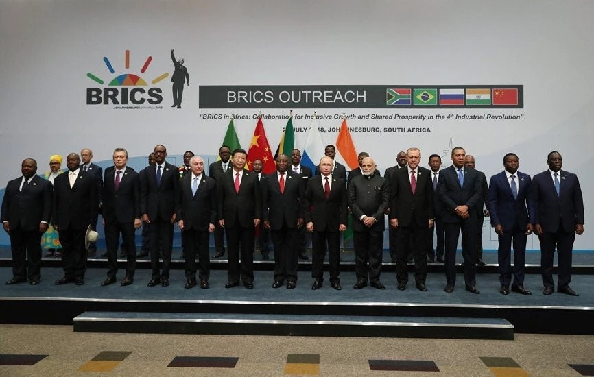 Η εικόνα που πάγωσε την Δύση και σόκαρε τις ΗΠΑ: Η Τουρκία στους BRICS – Ερντογάν σε Πούτιν: «Βλαδίμηρε, φθονούν την συνεργασία μας»